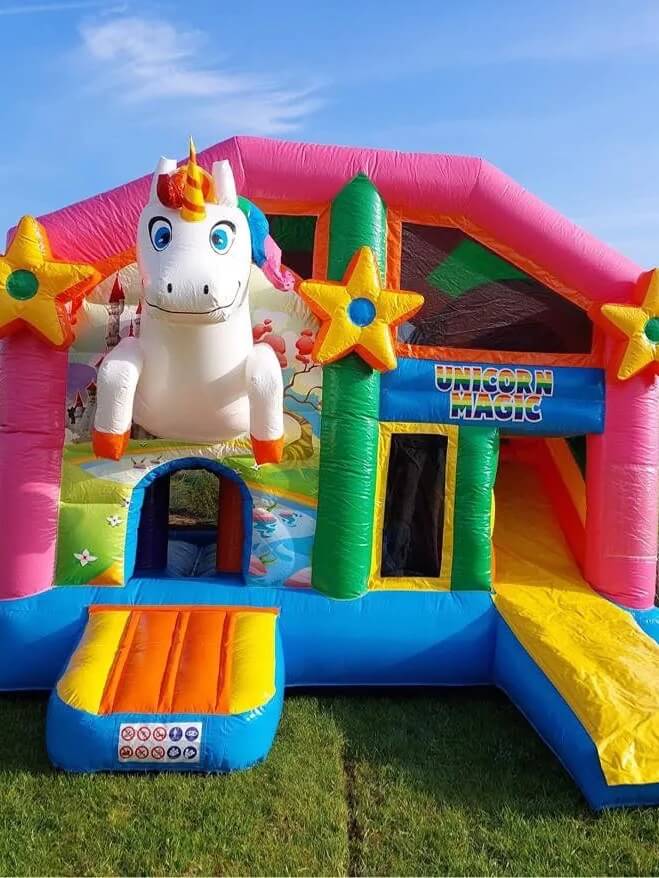 Château gonflable Licorne - Vue 1